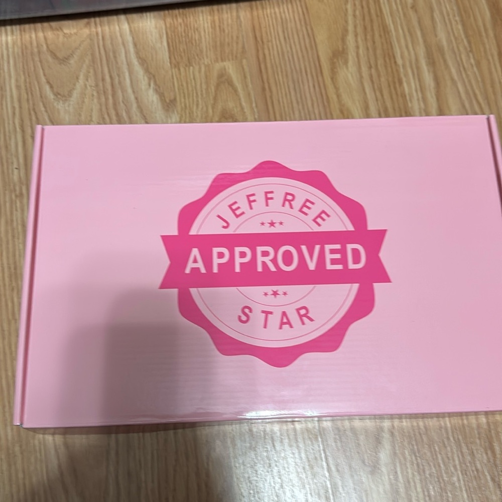 Jeffree star hand mirror